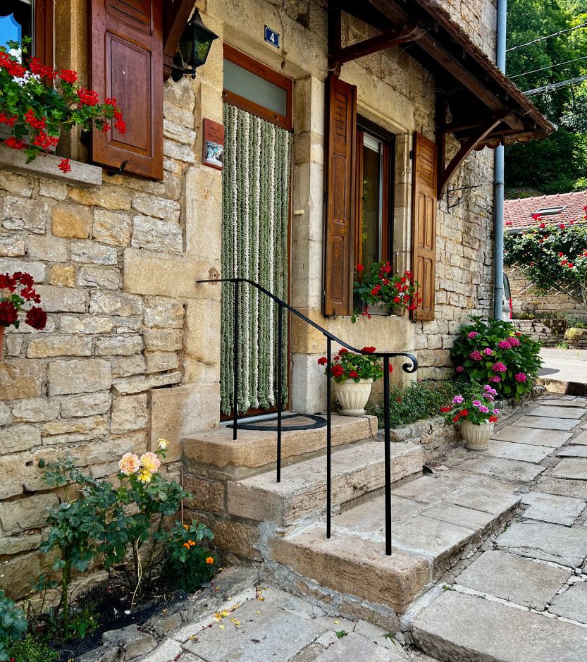 rampe-escalier-main-courante-forgee-demi-ronde